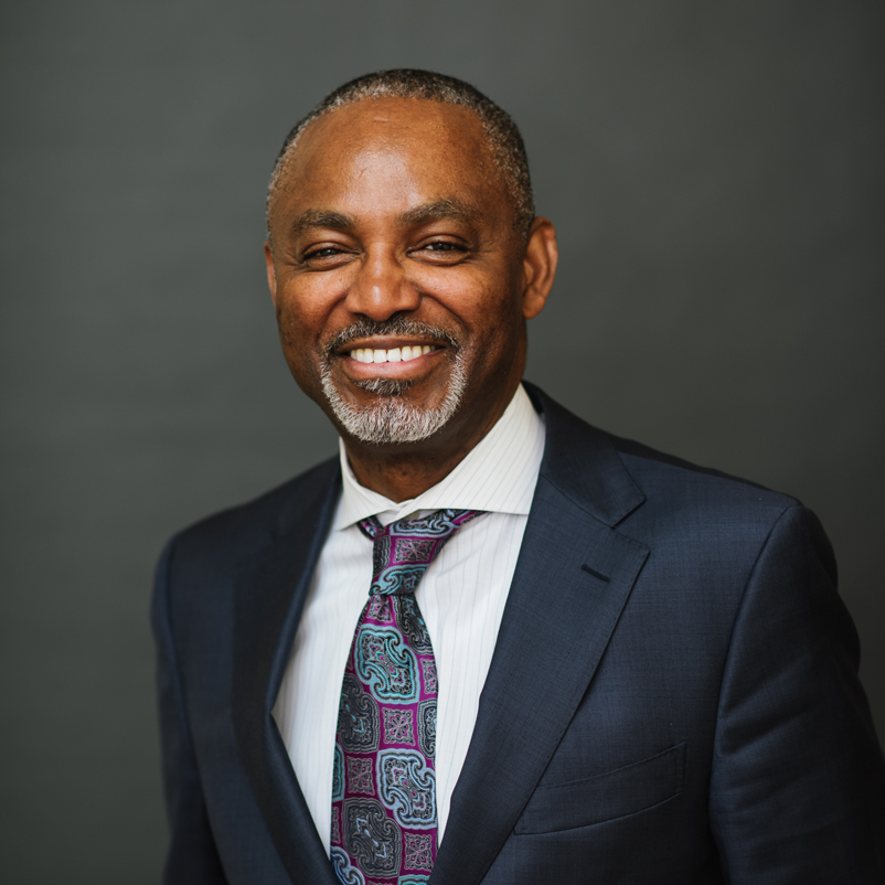 Dr. Alexander Nnabue - Visual Eyes Group Optometrist